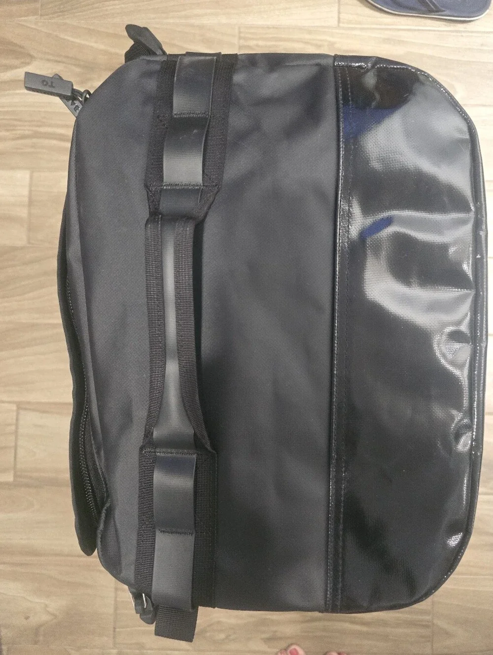 BABOON TO THE MOON GO-BAG 60L NWOT